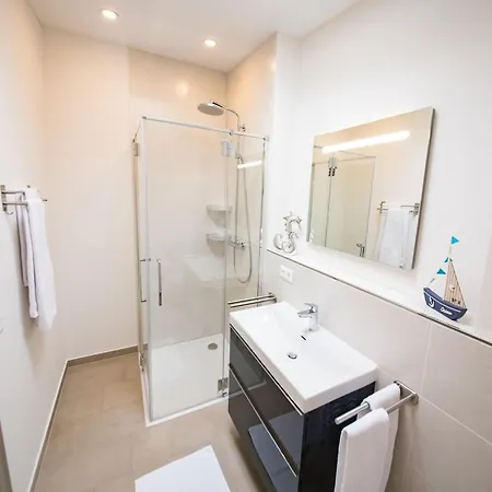 In Am Ostseestrand * Damp